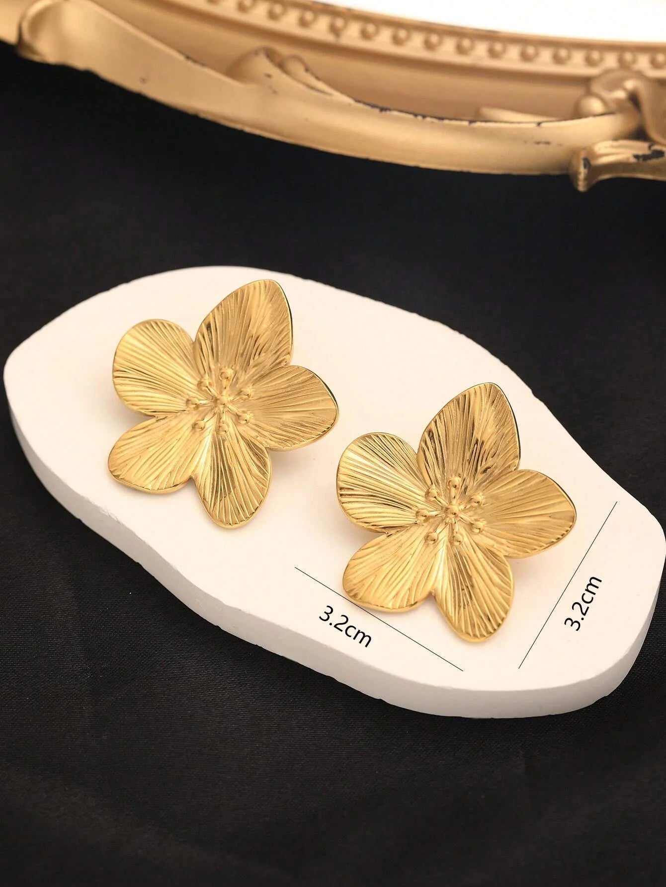 Kit com 2 Pares de Brincos Botão Floral