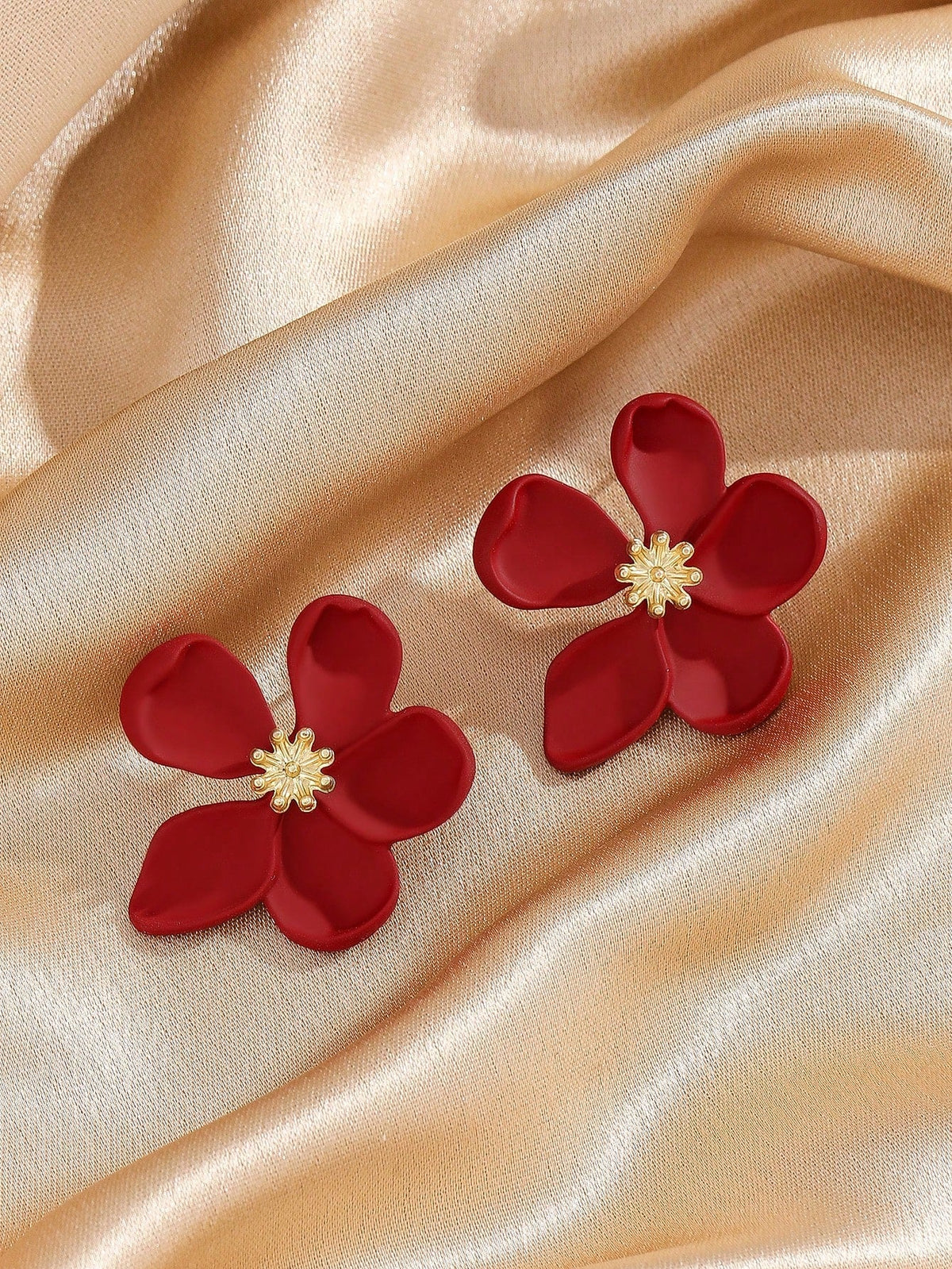 Brincos Glamour Floral de Metal