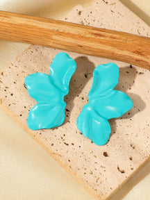 Brincos Meia Argola Floral Vintage – Design Ondulado