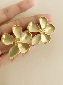 Brincos Glamour Floral de Metal